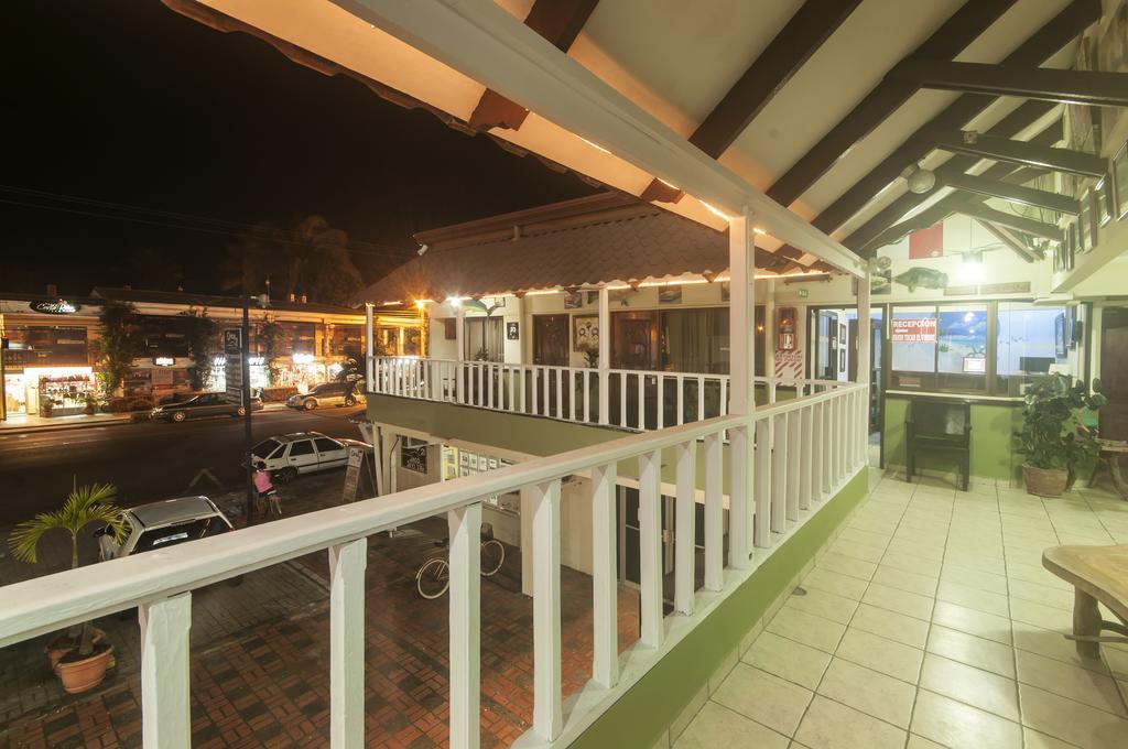 Cadillac Rock Beach Hotel Jaco Exterior photo
