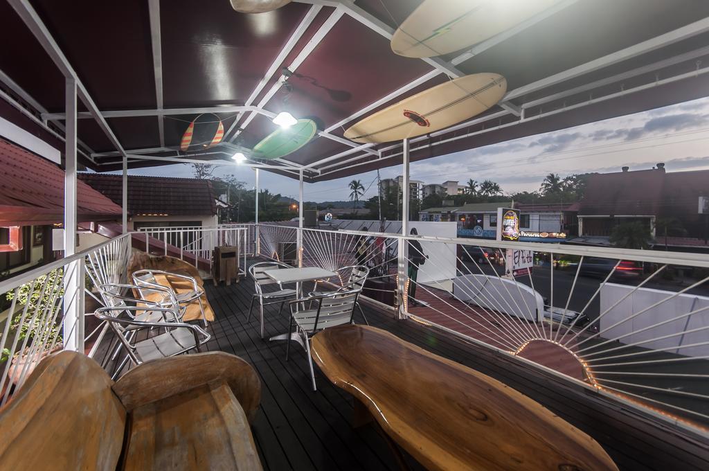 Cadillac Rock Beach Hotel Jaco Exterior photo