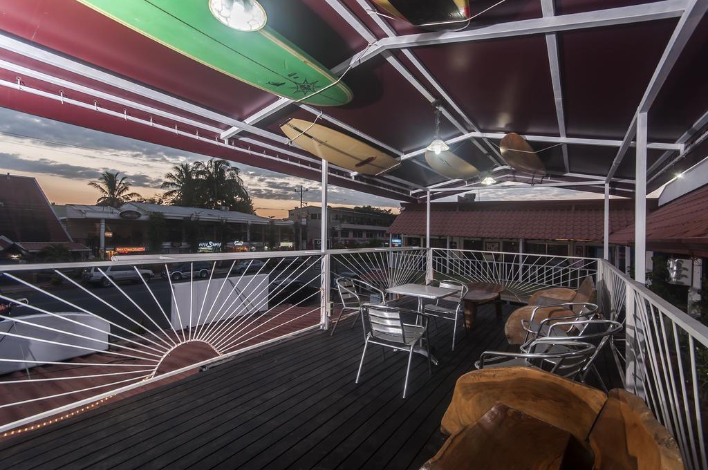 Cadillac Rock Beach Hotel Jaco Exterior photo